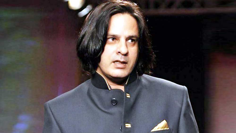 ১৯৯২ সালে মহেশ ভট্টের পরিচালনায় ‘জুনুন’ও রাহুলের কেরিয়ারের অন্যতম সেরা কাজ। কিন্তু কার্যত এই দু’টি সিনেমার পরেই তাঁর কেরিয়ার গ্রাফ নীচের দিকে নামতে থাকে।