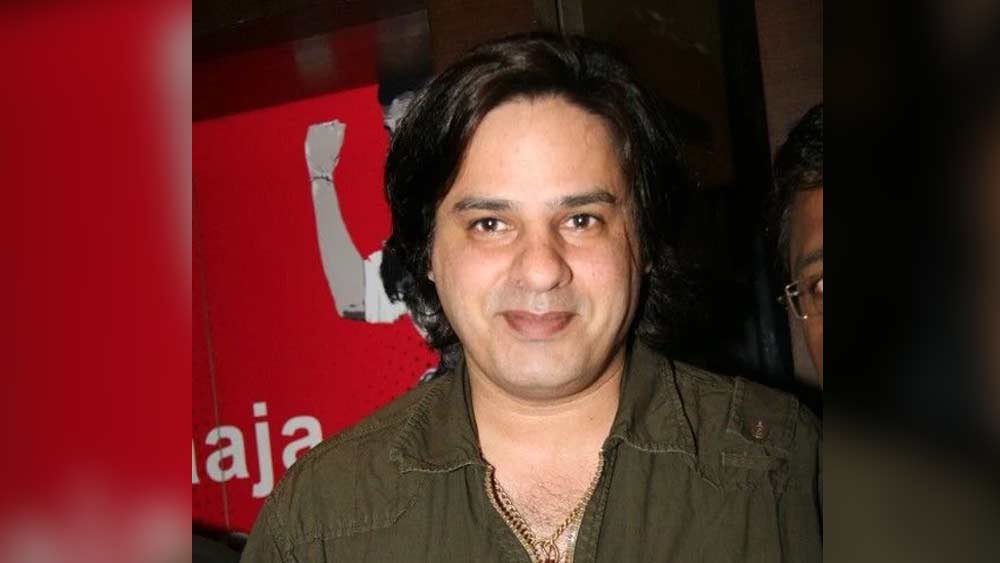 বিয়ের পরে কেরিয়ারের টানে রাজলক্ষ্মী পাড়ি দেন অস্ট্রেলিয়া। রাহুলও তাঁর সঙ্গে চলে যান প্রবাসে। ফলে সেই অবস্থায় বলিউডে অভিনয় করে যাওয়া তাঁর পক্ষে সম্ভবও ছিল না। এক সাক্ষাৎকারে জানিয়েছেন রাহুল রায়।