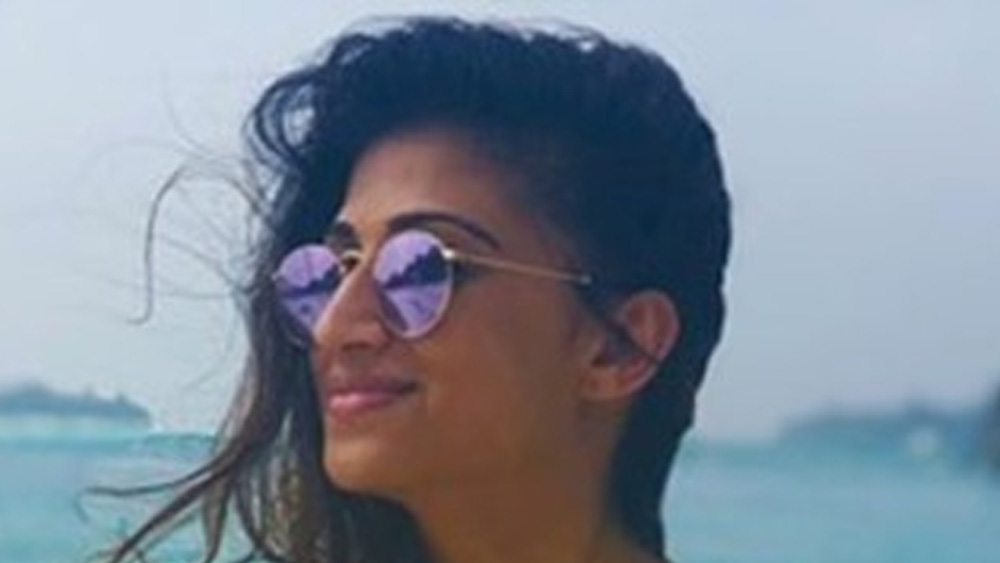 কণিকা কপূরকে নিয়ে বিতর্কের জের কাটতে না কাটতেই শোনা যায় বলিউডে নতুন করোনা আক্রান্তের খবর। এ বার রোগের শিকার হন প্রযোজক করিম মোরানির মেয়ে শাজা।