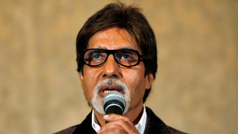 টিনসেল টাউনের জন্য সবথেকে বড় আঘাত অপেক্ষা করে ছিল শনিবার। এ দিন রাতে অনুরাগীদের হৃদয়ে কাঁপন ধরিয়ে দেয় অমিতাভ বচ্চনের টুইট।