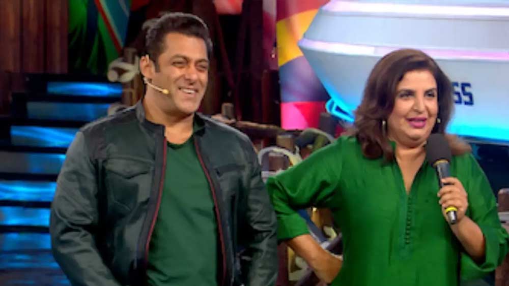 ফারহা-র জীবনের গতি পাল্টে যায় কলেজে পৌঁছে। তিনি সোশ্যিয়োলজি নিয়ে পড়তেন সেন্ট জেভিয়ার্স কলেজে। কিন্তু নির্দিষ্ট উপস্থিতি না থাকায় কলেজ থেকে নাম বাদ যায় তাঁর। পরে তিনি স্নাতক হন করেসপন্ডেন্স কোর্সে।