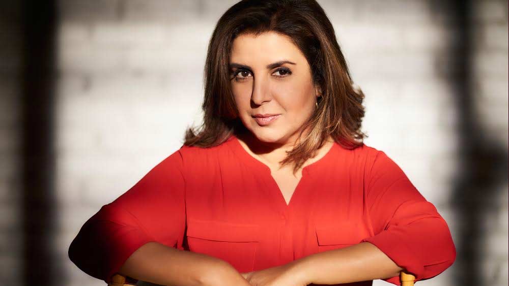 কোনও দিন প্রথাগত নাচের প্রশিক্ষণ নেননি তিনি। সহজাত ক্ষমতায় ভিডিয়ো দেখে নাচের ভঙ্গি অবিকল তুলে নিতেন। কিছু দিন পরে একটি নাচের দল শুরু করলেন তিনি।