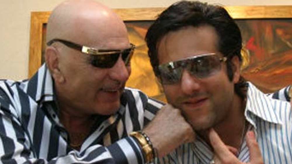 ১৯৯৮-এ মুক্তি পায় তাঁর প্রথম ছবি ‘প্রেম আগন’। প্রথম ছবি-ই সুপারডুপার হিট। সেরা নাবাগত হিসেবে পুরস্কৃতও হন ফরদীন।