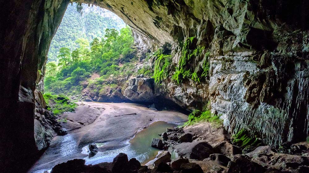 তাঁর মাধ্যমে লুকিয়ে থাকা এই গুহার খবর পৌঁছয় বাইরের বিশ্বের কাছে। ভিয়েতনামের এই গুহা স্বীকৃতি পায় বিশ্বের বৃহত্তম প্রাকৃতিক গুহা হিসেবে। তার আগে অবধি এই শিরোপা ছিল মালয়েশিয়ার ডিয়ার কেভ-এর।