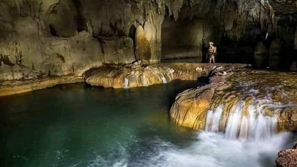 স্থানীয় প্রশাসনের পরিকল্পনা, সং ডুং গুহায় ভবিষ্যতে কেবল কার বা রোপ ওয়ে চালু করার। কিন্তু তাতে আপত্তি জানিয়েছেন পরিবেশবিদরা। তাঁদের মতে, পর্যটকেদর সংখ্যা বাড়লে গুহার ভিতরে প্রাকৃতিক পরিবেশের ভারসাম্য নষ্ট হবে।