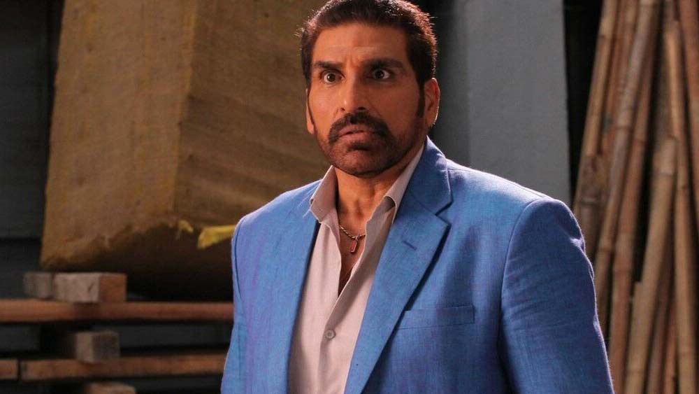 তাঁর পরিবারে কোনও দিন ছবির জগতের সঙ্গে পরিচিত কেউ ছিলেন না। মুকেশের কথায়, তাই তাঁকে সঠিক পথ দেখানোর জন্যেও কেউ ছিলেন না সামনে। নিজের চেষ্টায় বলিউডে জায়গা করে নিতে সমস্যা হয়েছে ঠিকই। কিন্তু মুকেশের দাবি, জীবনের এই স্ট্রাগলের পর্ব তিনি উপভোগ করেছেন।