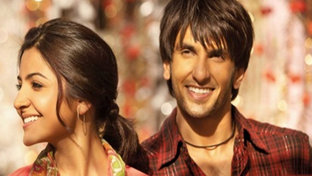 যুগজিতের স্ত্রী অঞ্জুও ফিল্ম দুনিয়ার সঙ্গে যুক্ত নন। তাঁদের ছেলে রণবীরের জন্ম হয় ১৯৮৫-র ৬ জুলাই। তিনি প্রথম অভিনয় করেন ২০১০ সালে, ‘ব্যান্ড বাজা বরাত’ ছবিতে। বলিউড তারকা রণবীর অবশ্য পদবিতে ‘ভবনানী’ ব্যবহার করেন না। নামের পাশে শুধু সিংহ লেখেন।