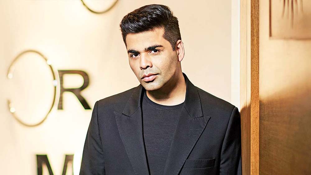 সুশান্তের মৃত্যুর পর থেকে সোশ্যাল মিডিয়ায় নীরব কর্ণ জোহর। সম্প্রতি তিনি প্রাইভেট অ্যাকাউন্ট খুলেছেন। সেখানে তাঁকে শুধুমাত্র ইন্ডাস্ট্রির বন্ধুবান্ধবই অনুসরণ করতে পারেন।