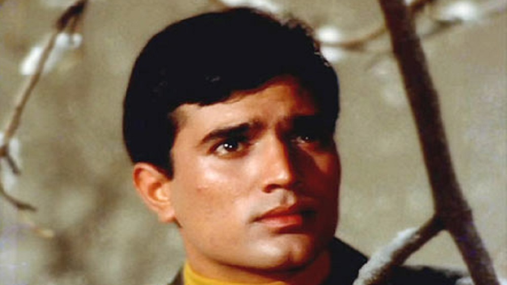 সুভাষ ঘাই, ধীরজ কুমার-সহ প্রায় ১০ হাজার প্রতিযোগীর মধ্যে বিজয়ী হন রাজেশ খন্না। সেখানেই বিআর চোপড়া, বিমল রায়, জিপি সিপ্পি, নাসির হুসেন, শক্তি সামন্ত এবং সুবোধ মুখোপাধ্যায়ের মতো পরিচালকদের নজরে পড়েন তিনি। তার পরেই একেবারে নায়ক হিসেবে বড় পর্দায় ধরা দেন।