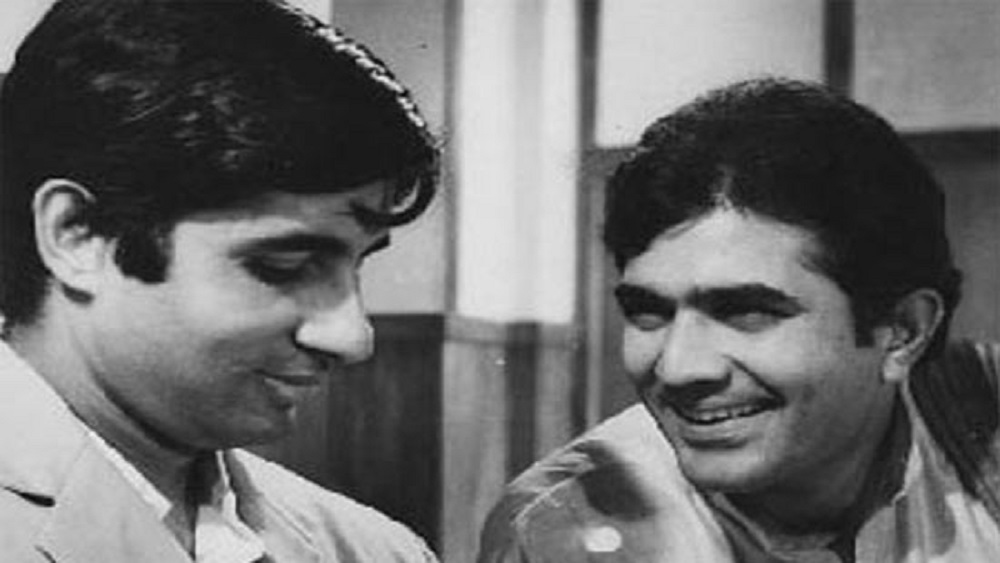 যে সেলিম-জাভেদকে হাতে ধরে বলিউডের অলিগলি চিনিয়েছিলেন, তাঁরা অমিতাভকে নিয়ে একের পর এক ছবি করছেন, এটা তিনি মেনে নিতে পারেননি বলে পরবর্তীকালে একটি সাক্ষাৎকারে জানান রাজেশ খন্না। তিনি বলেন, ‘‘সেলিম-জাভেদের সঙ্গে কিছু সমস্যা তৈরি হয় আমার। ‘দিওয়ার’ ছবিতে আমার অভিনয় করার কথা ছিল। কিন্তু যশ চোপড়াকে চিত্রনাট্য দিতেই অস্বীকার করেন ওঁরা। যশ চোপড়া আমাকে নিতে চাইলেও অমিতাভকে নিতে হবে বলে গোঁ ধরে বসেছিলেন ওঁরা। তার জেরে ছবিটি আমার হাত থেকে চলে যায়।’’