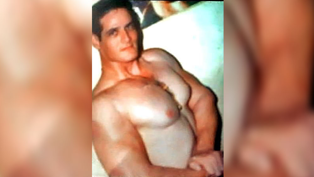 পাঁচ ভাইবোনের মধ্যে সবচেয়ে বড় গেভিনের ছোটবেলা থেকেই বডিবিল্ডিংয়ের শখ। রাজ্য তথা জাতীয় স্তরে বডিবিল্ডিংও করেছেন। সেই শখকে পেশা হিসাবে না নিলেও বরাবরই দেহচর্চা করে গিয়েছেন।