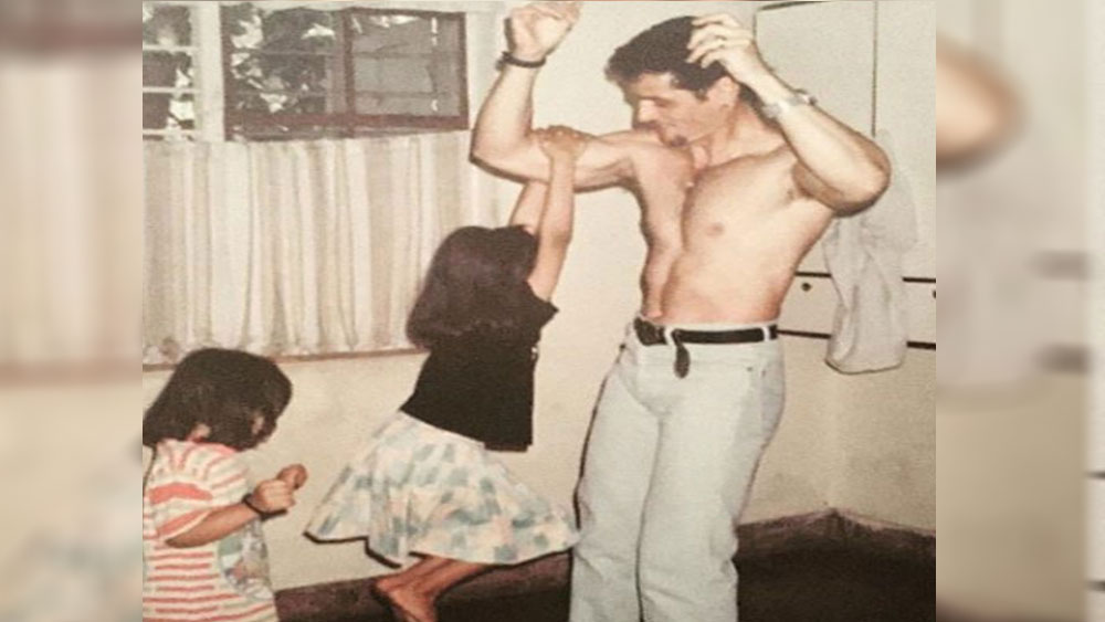 ফিল্মের পাশাপাশি তাঁর হিরোদের সঙ্গে জমিয়ে দোস্তিও চলছিল গেভিনের। মূলত গেভিনের দেহচর্চা দেখে মুগ্ধ সুনীল শেট্টি, সলমন খান থেকে শুরু করে বহু নামী হিরো।