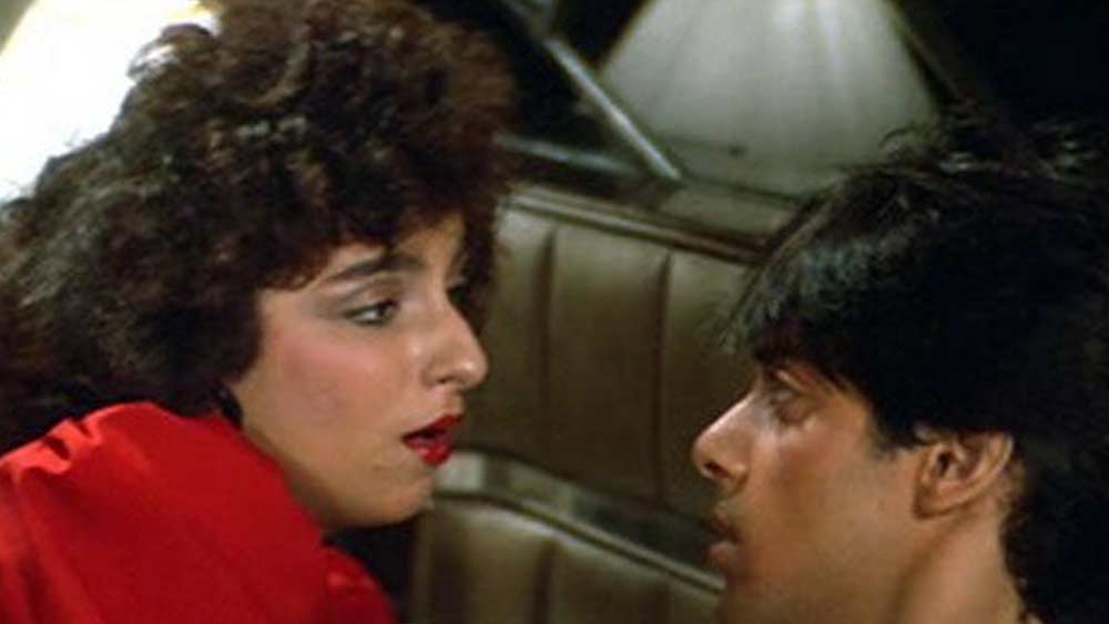 বরজাতিয়াদের পারিবারিক ছবির পটভূমিতে ভায়োলেন্সের কোনও ভূমিকা থাকে না। পরিবর্তে চিত্রনাট্যের বড় অংশ জুড়ে থাকে খলনায়িকার অভিনয়। ‘ম্যায়নে প্যায়ার কিয়া’ ছবিতেও প্রেম-সুমনের মাঝে কাঁটা হয়ে ছিলেন খলনায়িকা সীমা।