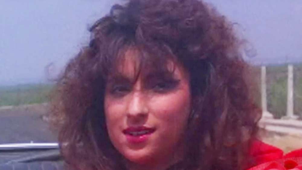 এর পর আর হিন্দি ছবিতে অভিনয়ের চেষ্টা করেননি পরভিন। যে থিয়েটারের জগৎ থেকে তিনি সিনেমায় এসেছিলেন, সেখানেই ফিরে যান। শুধু খ্যাতি বা সম্মান নয়। থিয়েটারের মঞ্চ পরভিনকে দিয়েছে জীবনসঙ্গীও।