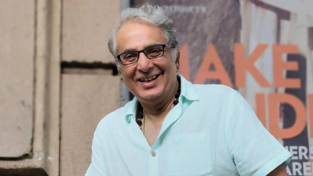 গুরুজির কথায় তাঁর একনিষ্ঠ ভক্ত আদিত্য নতুন করে জীবন শুরু করেন। ব্যবসার জন্য পুঁজি যোগাড় করতে প্রথমে কাজ নিলেন অন্যের কাছে।