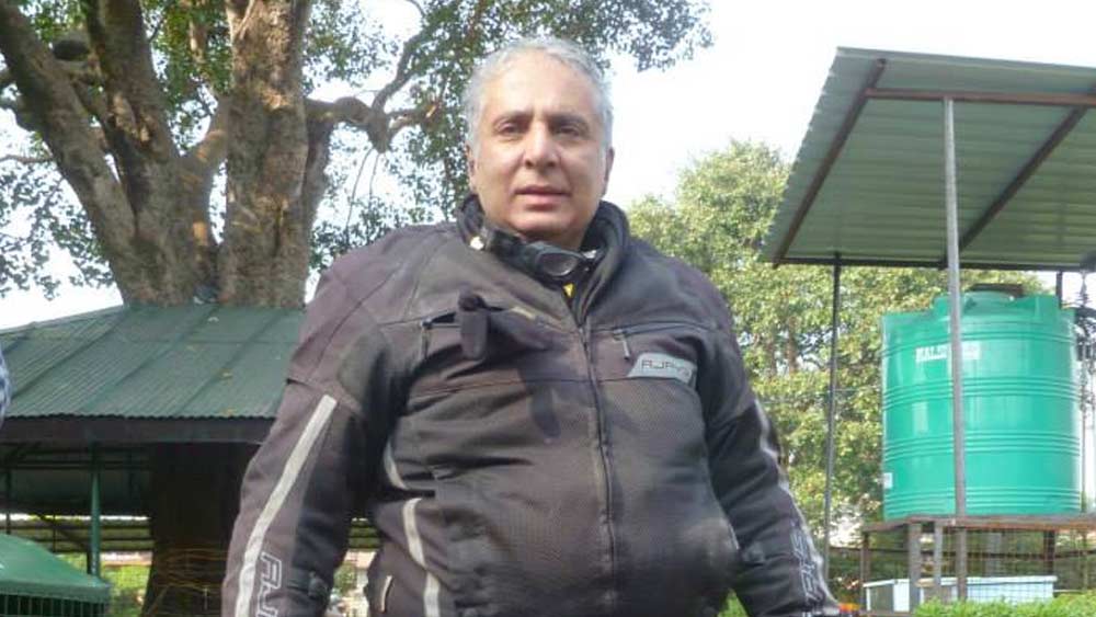 সেই সঞ্চয়ের উপর ভিত্তি করে আদিত্য শুরু করলেন নিজের ব্যবসা। প্রথমে তাঁর কোনও কর্মী ছিল না। ভাড়া করলেন গুদামঘর এবং ট্রাক।