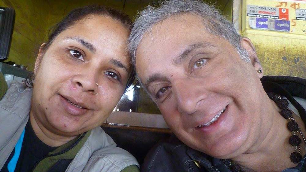 তাঁর কথায়, পৃথ্বীরাজ কপূরের বাবা অর্থাৎ তাঁর প্রপিতামহ ছিলেন অবিভক্ত ভারতের পেশোয়ারের উচ্চপদস্থ পুলিশ আধিকারিক তথা নামী জমিদার। তিনি কি কোনওদিন ভেবেছিলেন তাঁর ছেলে এবং পরিবারের আগামী প্রজন্মকে দেখা যাবে ছবির জগতে?