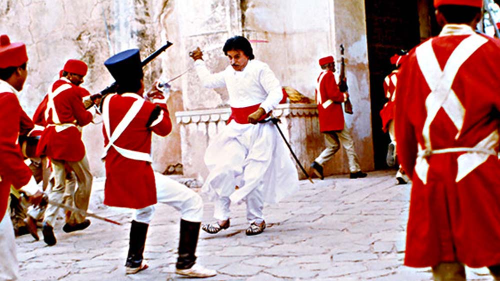 কিন্তু সেই আশঙ্কা ভুল প্রমাণ করেন সঞ্জয়। অস্ত্রোপচারের পরে কার্যত নতুন জীবন পেয়ে পূর্ণ উদ্যমে ধারাবাহিকের কাজ শুরু করেন পরিচালক। টিপু সুলতানের ভূমিকায় তাঁর অভিনয়ও মন কেড়েছিল দর্শকদের।