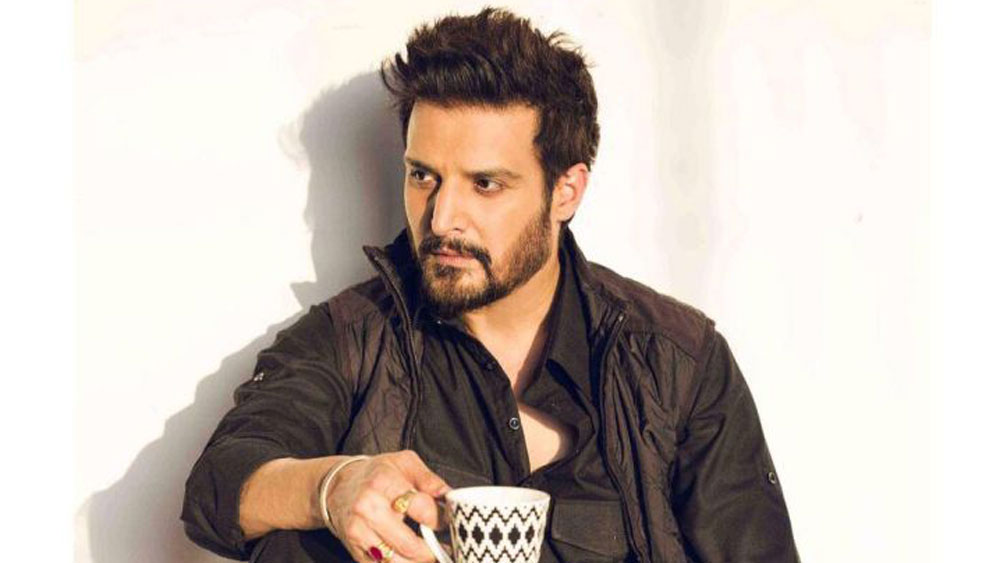 কিন্তু বলিউড কখনই তাঁকে প্রাপ্য সম্মান দেয়নি। তাতে তিতিবিরক্ত হয়ে একটা সময় পঞ্জাবি ছবিতে মনোনিবেশ করেন জিমি। পাশাপাশি হিন্দি ছবিতেও অভিনয় চালিয়ে যাচ্ছেন তিনি। বলিউডে সাধারণত পার্শ্বচরিত্রেই দেখা যায় তাঁকে। তবে চরিত্র যেমনই হোক না কেন, তাকে নিজের মতো করে নেন জিমি, যা দর্শকের মনেও ছাপ ফেলে।