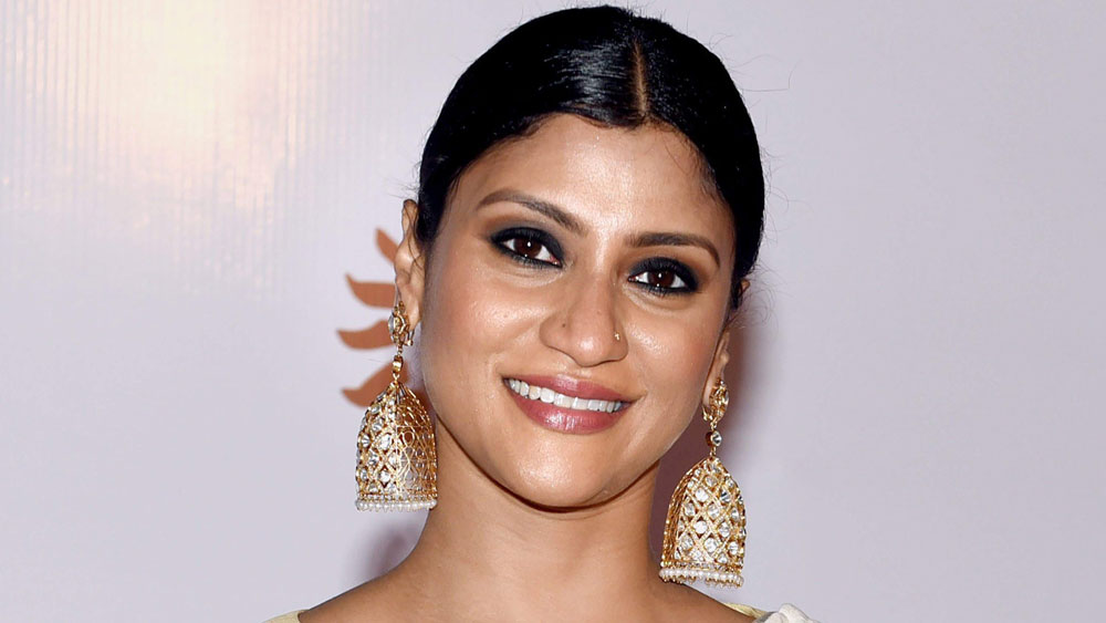 নামের পাশে বিখ্যাত মায়ের মেয়ে তকমা থাকলেও, বলিউড এবং টলিউড, দুই জায়গাতেই নিজের স্বতন্ত্র পরিচিতি গড়তে পেরেছিলেন কঙ্কণা সেনশর্মা। প্রথম ছবি ‘মিস্টার অ্যান্ড মিসেস আইয়ার’-এর জন্য জাতীয় পুরস্কার পান তিনি। কিন্তু বলিউডে তাঁকে আজও আর্ট ফিল্মের মধ্যেই বেঁধে রেখেছে।