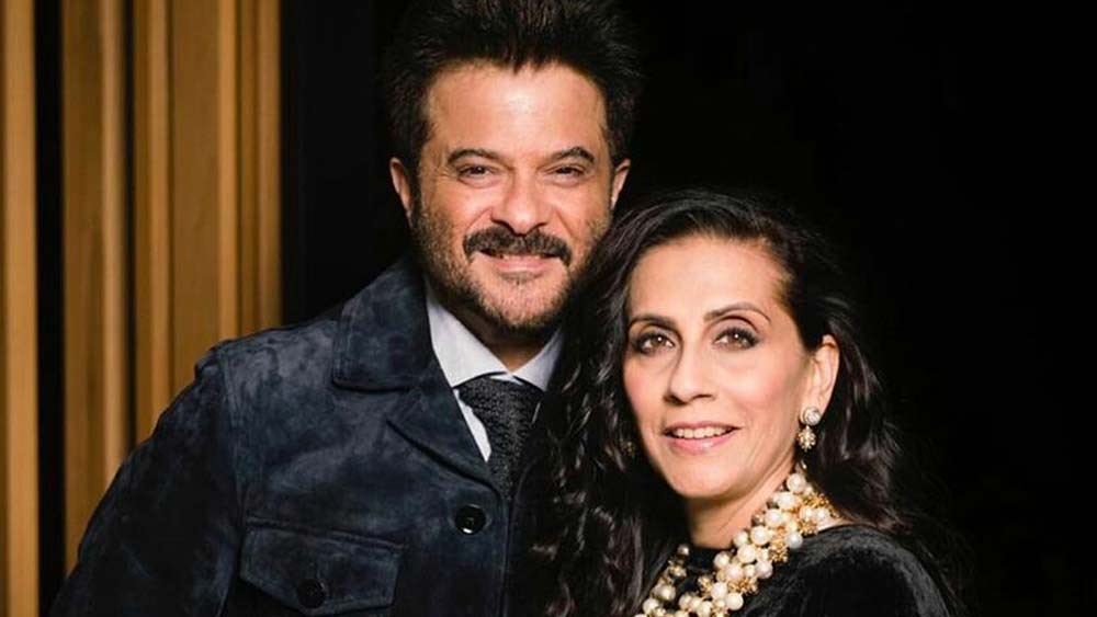 অনিলের কথায়, কোনও নায়িকার সঙ্গে ক্ষণিকের সম্পর্কের থেকে তাঁর কাছে বেশি প্রয়োজনীয় মনে হয়েছে জীবনসঙ্গিনীর সাহচর্য। এবং তিনি যে সুনীতাকে পেয়ে খুব খুশি, জানাতে ভোলেন না পর্দার মিস্টার ইন্ডিয়া।