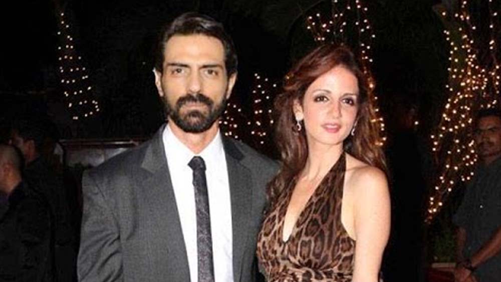 কিন্তু শেষ অবধি অর্জুন-সুজানের সম্পর্কও দীর্ঘস্থায়ী হয়নি। দু’জনের বিয়ে ভেঙে যাওয়ার পরে দু’জনেই সরে আসেন সম্পর্ক থেকে।