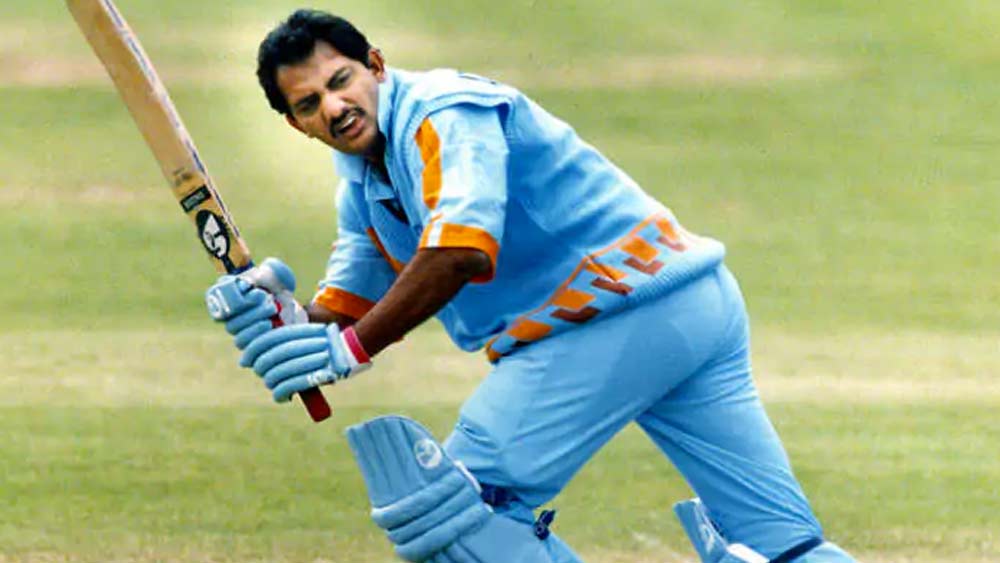 ভারতের হয়ে ৩৩৪ একদিনের ম্যাচ খেলেছেন আজহার। ৩৬.৯২ গড়ে করেছেন ৯৩৭৮ রান। সর্বাধিক অপরাজিত ১৫৩। রয়েছে সাতটি শতরান। ১৯৮৫ সালে অভিষেকের পর ২০০০ সাল পর্যন্ত ৫০ ওভারের ফরম্যাটে দেখা গিয়েছিল তাঁকে।