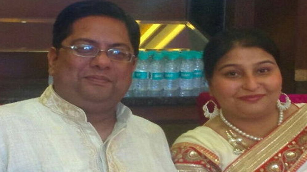 এক দিন ঊর্বশী রাস্তা দিয়ে যাচ্ছিলেন। হঠাত্ই তাঁর চোখে পড়ে রাস্তার ধারে ঠেলাগাড়িতে এক ব্যক্তি ছোলে-কুলচা বিক্রি করছেন। তাঁর সঙ্গে কথা বলে এই ব্যবসা সম্পর্কে সব কিছু জেনে নেন। বিষয়টা অমিতকে গিয়ে বলার পর তিনি একটু আশ্চর্যই হন।