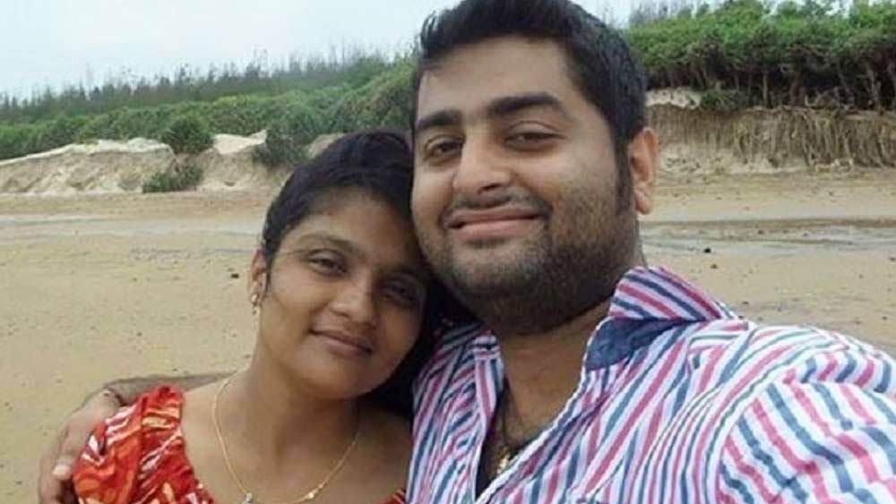 বিভিন্ন সূত্র থেকে এ-ও জানা যায়, কোয়েল বিবাহবিচ্ছিন্না। তাঁর প্রথম পক্ষের এক সন্তানও রয়েছে। কিন্তু কোয়েলের প্রথম বিয়ে সুখের হয়নি। সুখের হয়নি অরিজিতের প্রথম বিয়েও।