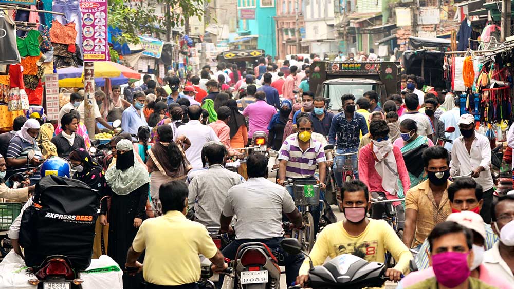 Durgapur witnesses over crowded markets in between two weekly lockdowns