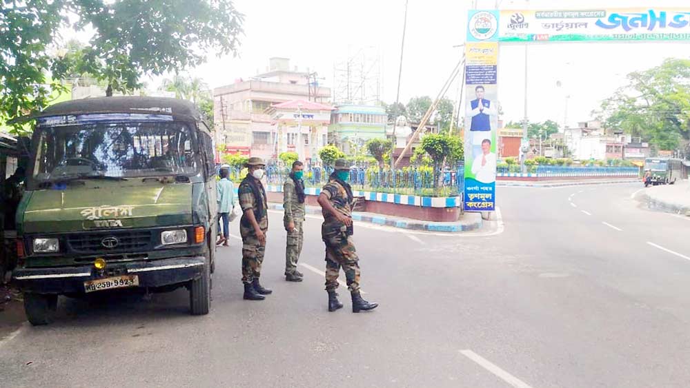 Both North and South 24 Parganas witness lock down as successful as a strike 