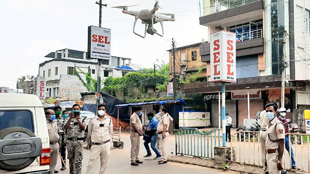 Police take strict steps to make weekly lock down successful