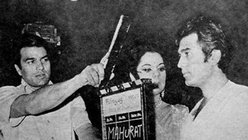 শোনা যায়, সেই সময় প্রযোজক-পরিচালক এবং অনুগামী অভিনেতা-অভিনেত্রীদের নিয়ে নিজের একটি আলাদা দল তৈরি করেন তিনি, যাতে কোনও ভাল চরিত্র অন্য কারও কাছে না যায়। কোনও ভাবে যদি কোনও ভাল চরিত্র অন্য কারও কাছে চলেও যেত, তা হলে সেই অভিনেতার সম্পর্কে নানা কথা রটিয়ে, কাজ ভাঙিয়ে আনারও অভিযোগ ছিল তাঁর বিরুদ্ধে।