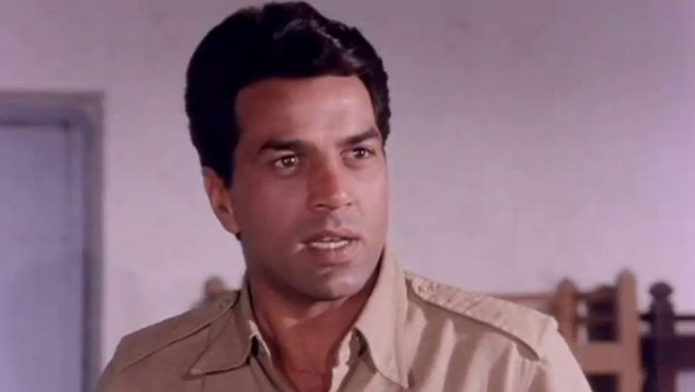 সমাজতান্ত্রিক এবং স্বৈরতান্ত্রিক চিন্তাধারার তৎকালীন ভারতীয় সমাজ সেইসময় দ্বিখণ্ডিত। ছবিতে আদর্শবাদী সত্যপ্রিয় আচার্যর চরিত্রে নিজেকে উজাড় করে দিয়েছিলেন ধর্মেন্দ্র। তার ফলও হাতেনাতে পেয়েছিলেন তিনি। ছবিতে তাঁর অভিনয় প্রশংসিত হয়েছিল। কিন্তু ওই একই বছর মুক্তি পায় রাজেশ খন্নার ‘আরাধনা’। তাতে ধর্মেন্দ্রর কৃতিত্ব চাপা পড়ে যায়। শুধু তাই নয়, জাতীয় পুরস্কার এবং ফিল্মফেয়ারের মঞ্চ, দু’জায়গাতেই তাঁকে অবজ্ঞা করা হয়।