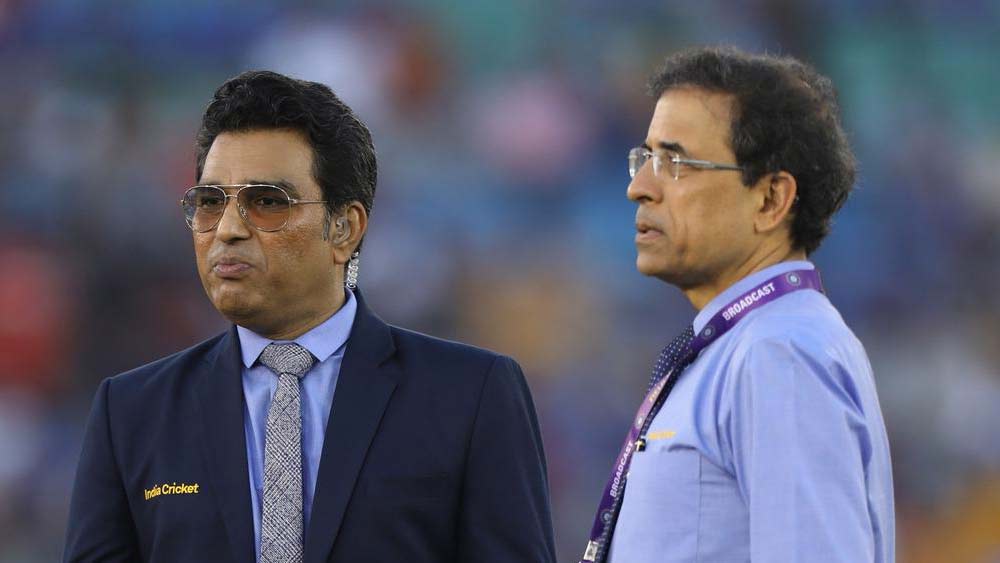 উত্তরে মঞ্জরেকর বলেছিলেন, ভোগলে কোনওদিন টেস্ট খেলেননি বলে এই ধারণা হচ্ছে তাঁর। প্রকাশ্যে দু’জনের এ রকম তিক্ততায় বিস্মিত হয়েছিলেন দর্শক-শ্রোতারা।