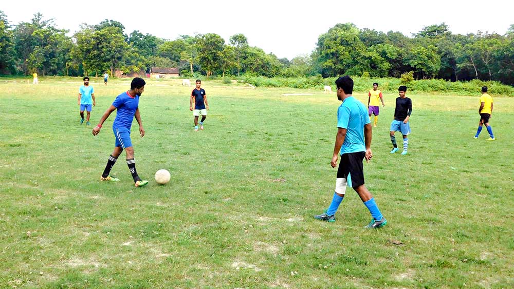 One goal will be achieved on playing ten passes from far away