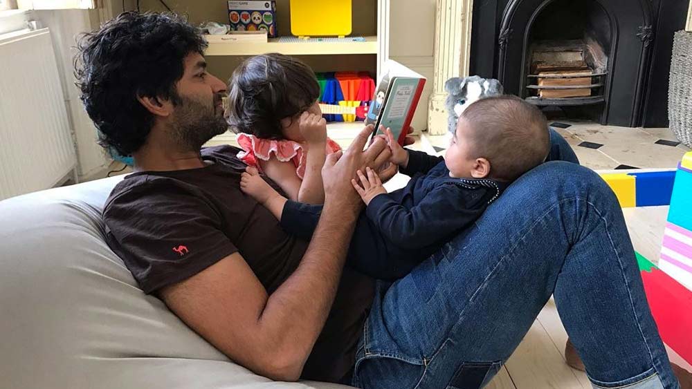 বিয়ের পরে ২০১৯-এ জন্ম হয় পূরব-লুসির ছেলে ওশিয়ানের। স্ত্রী এবং দুই সন্তানের সঙ্গে গত কয়েক মাস লন্ডনে আটকে গিয়েছেন পূরব। সেখানে তাঁরা করোনায় আক্রান্ত হন। সোশ্যাল মিডিয়ায় নিজেই জানান অভিনেতা। তাঁদের পরিবারের চারজনই সংক্রমিত করোনা ভাইরাসে। পরে সোশ্যাল মিডিয়ায় তাঁদের চারজনেরই সম্পূর্ণ সুস্থ হয়ে ওঠার খবরও জানান পূরব।