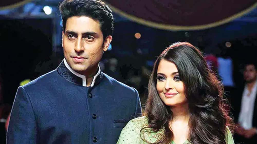 অভিষেক জানান, কয়েক বছর আগে নিউ ইয়র্কের এক হোটেলের ব্যালকনিতে দাঁড়িয়ে তাঁর মনে হয়েছিল, ঐশ্বর্যার সঙ্গে জীবন কাটাতে পারলে মন্দ হয় না! সেই হোটেলের ওই একই ব্যালকনিতে দাঁড়িয়ে তিনি বিয়ের প্রস্তাব দেন অ্যাশকে।