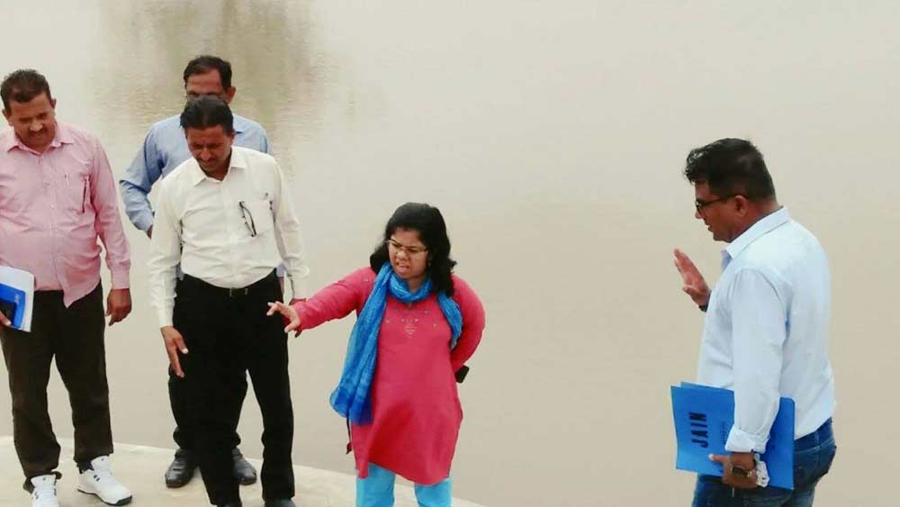 ২০০৬-এ আইএএস অফিসার হন আরতি। ইতিমধ্যেই রাজস্থানের অজমেঢ়, বিকানের, জোধপুর এবং বুঁদির জেলাশাসক হয়ে কাজ করেছেন আরতি। একইসঙ্গে দক্ষ এবং জনপ্রিয় প্রশাসক হিসেবে পরিচিত তিনি।