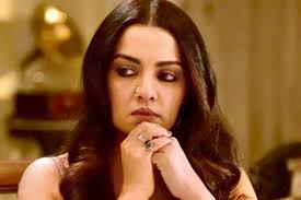 কামব্যাকের আগে সেলিনার শেষ ছবি ‘উইল ইউ ম্যারি মি’ মুক্তি পেয়েছিল ২০১২-তে। তার পর দীর্ঘ আট বছর পরে আবার অভিনয় করলেন সেলিনা। ছবির পাশাপাশি বিভিন্ন পণ্যের বিজ্ঞাপনেও পরিচিত মুখ সেলিনা।