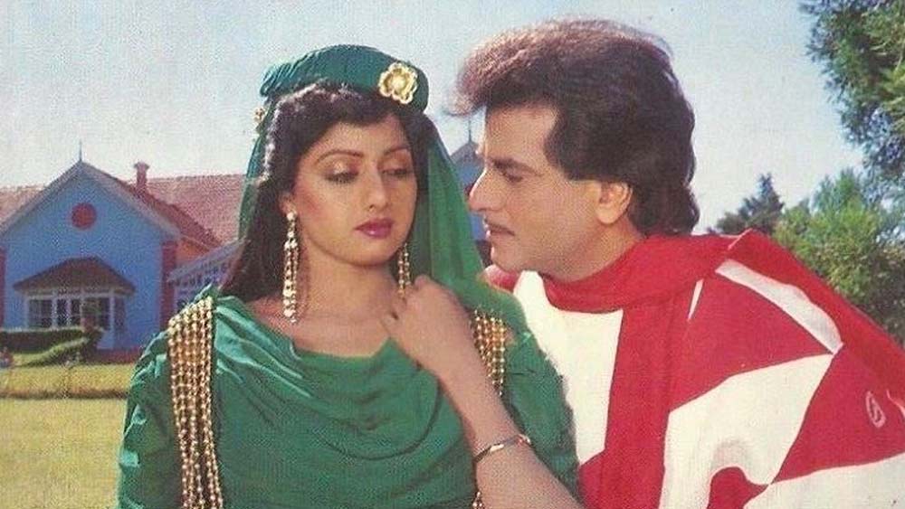 তাঁদের দাম্পত্য কিছুটা টলমল হয় শ্রীদেবীর জন্য। দক্ষিণী সিনেমা থেকে বলিউডে শ্রীদেবীর প্রতিষ্ঠা পাওয়ার নেপথ্যে জিতেন্দ্র ছিলেন অন্যতম কারিগর। তাঁর সঙ্গে শ্রীদেবীর সম্পর্ক নিয়ে গুঞ্জন ছড়ায় বলিউডে।