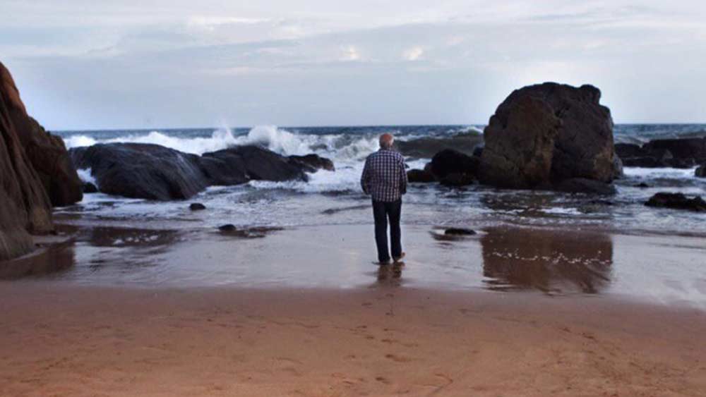 মহেশ বলেন, কৃষ্ণমূর্তিকে সরিয়ে নিলে তিনি শূন্য। মা তাঁকে জন্ম দিয়েছেন। তবে কৃষ্ণমূর্তির জন্য তাঁর পুনর্জন্ম হয়েছে। দ্বিধাহীন কণ্ঠে জানান মহেশ।