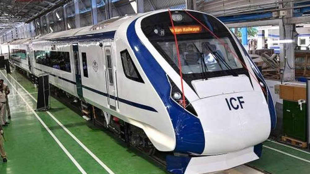 Vande Bharat train is being started in three railway factories of the country