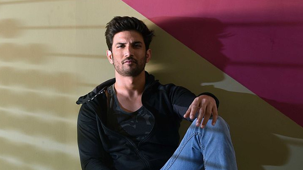 অন্য দিকে, আর একটি সর্বভারতীয় সংবাদমাধ্যমে সুশান্তের চার্টার্ড অ্যাকাউন্ট্যান্টকে উদ্ধৃত করে একটি প্রতিবেদন প্রকাশিত হয়েছে। সেখানে দাবি করা হয়েছে, সুশান্তের অ্যাকাউন্ট থেকে রিয়ার অ্যাকাউন্টে কোনওদিন বড় অঙ্কের টাকা ট্রান্সফার হয়নি।