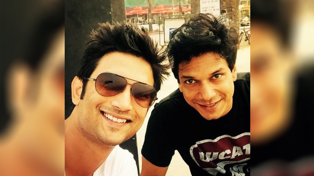 চুপ করে নেই রিয়াও। তিনিও পাল্টা অভিযোগ এনেছেন সুশান্তের পরিজনদের বিরুদ্ধে। রিয়ার অভিযোগ, তদন্ত প্রক্রিয়া প্রভাবিত করছেন সুশান্তের আত্মীয়রা। তা ছাড়া, সুশান্তের বন্ধু সিদ্ধার্থ পিঠানিকেও নিজের বয়ানে তাঁর বিরুদ্ধে বক্তব্য দিতে জোর করা হয়েছে বলে দাবি অভিনেত্রীর।