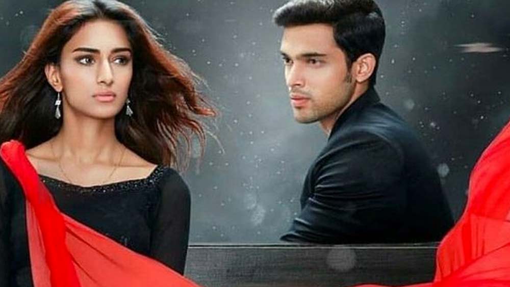 ‘হম পানচ’, ‘কিঁউকি সাস ভি কভি বহু থি’, ‘কহানি ঘর ঘর কি’, ‘কহিঁ কিসি রোজ’, ‘কসৌটি জিন্দগি কে’, ‘কসম সে’, ‘কহিঁ তো হোগা’, ‘কুমকুম ভাগ্য’, ‘কসম তেরে প্যায়ার কি’-সহ অসংখ্য ধারাবাহিকের জোরে টেলিভিশন রাজপাট এসেছিল একতার অধীনে।