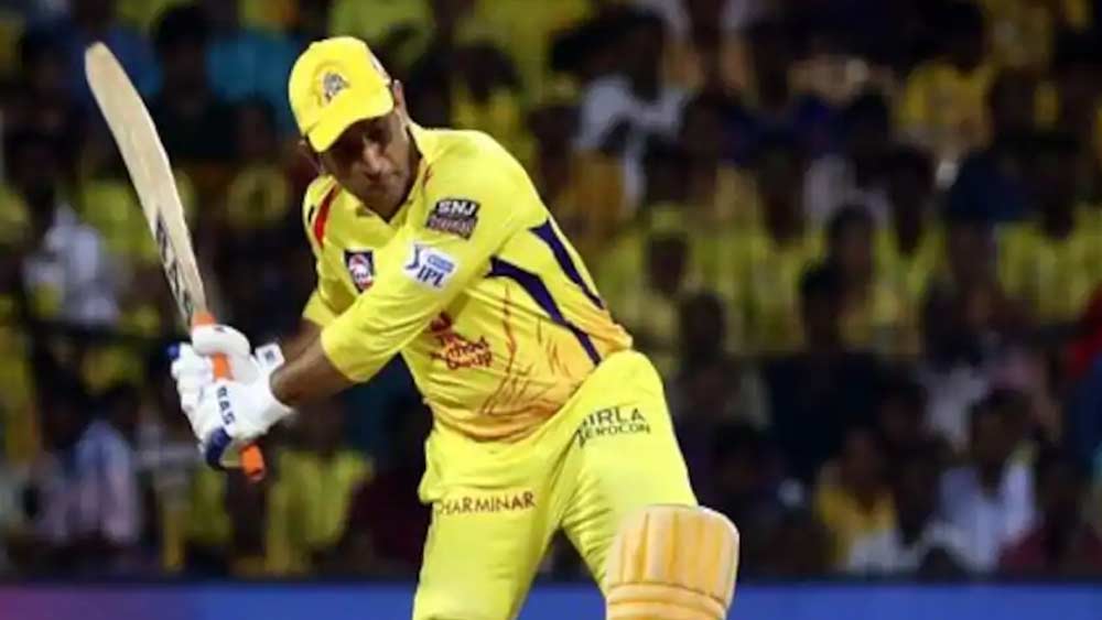 মহেন্দ্র সিংহ ধোনি: বিশ্বের সেরা ফিনিশার। চেন্নাইয়ের হয়ে তিন বার ট্রফি জেতা এমএসডি-ই দলের অধিনায়ক। উইকেটকিপার, ফিনিশার ও ক্যাপ্টেন, থ্রি-ডি ক্রিকেটার তিনি। ১৭০ ইনিংসে ৪২.২০ গড়ে ৪৪৩২ রান করেছেন তিনি। স্ট্রাইক রেট ১৩৭.৮৫। কোনও সেঞ্চুরি না পেলেও হাফ-সেঞ্চুরির সংখ্যা ২৩। সর্বাধিক অপরাজিত ৮৪।