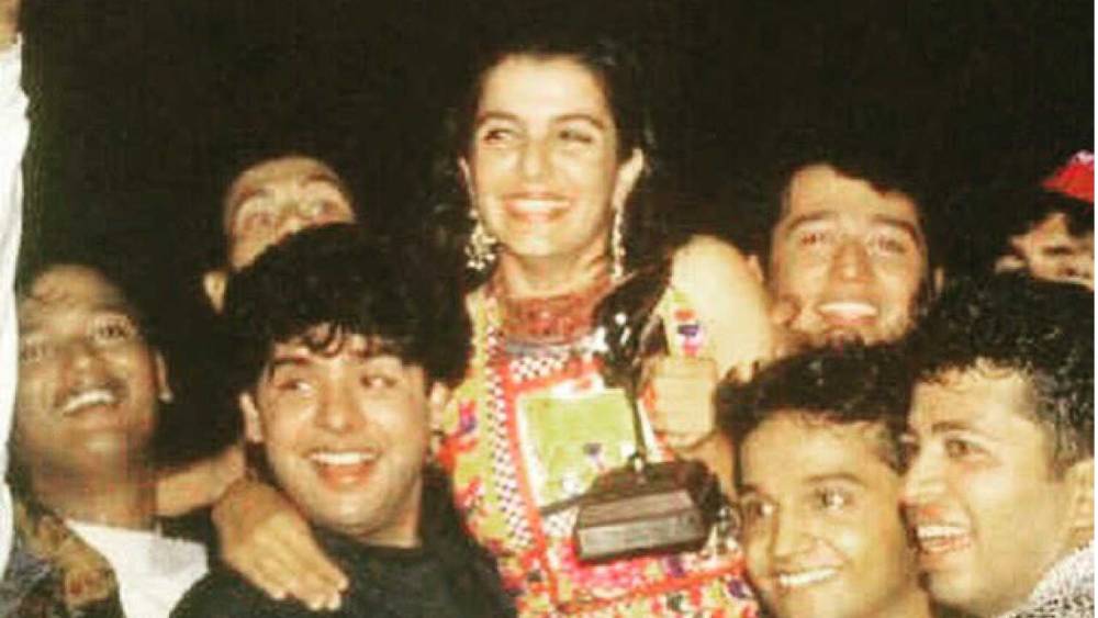 ‘জো জিতা ওহি সিকন্দর’ রিলিজের পর তা সুপারহিট হয়। কোরিয়োগ্রাফার হিসাবে বলিউডে নিজস্ব ছাপ তৈরি করেন ফারহা খান। এক সময় তো বলিউডে সরোজ খানের প্রতিদ্বন্দীও হয়ে ওঠেন তিনি।