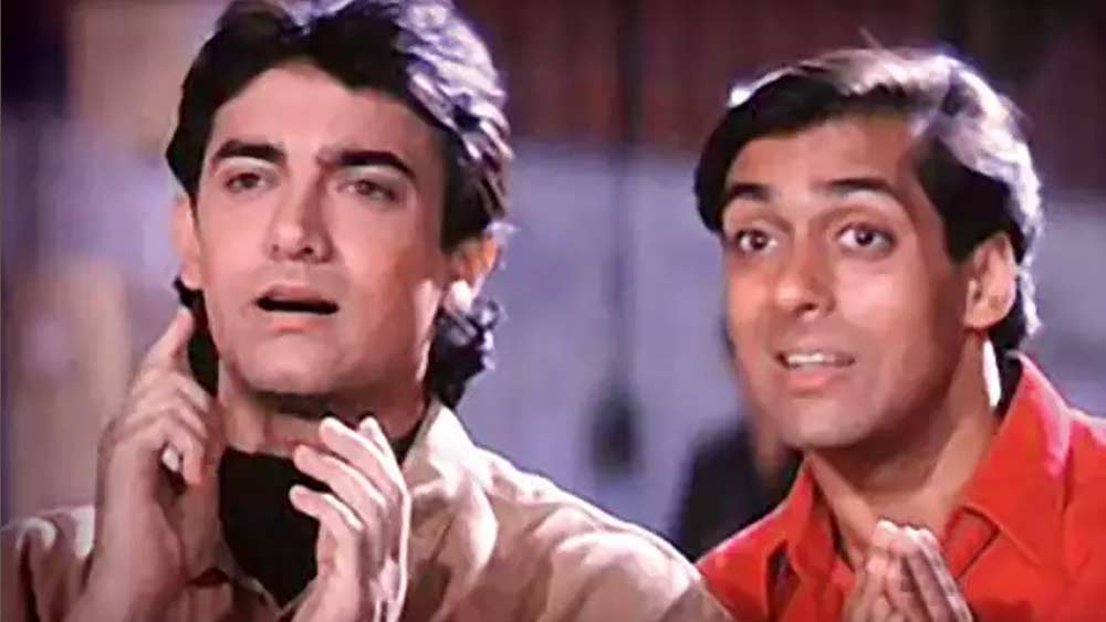 অথচ সেই খান-তারকার কেরিয়ার শুরু হয়েছিল সরোজ খানের হাত ধরেই। তিনি সলমন খান। ১৯৯৫-এ ‘অন্দাজ অপনা অপনা’ ছবির পরে তিনি কাজ করেননি সরোজের সঙ্গে।