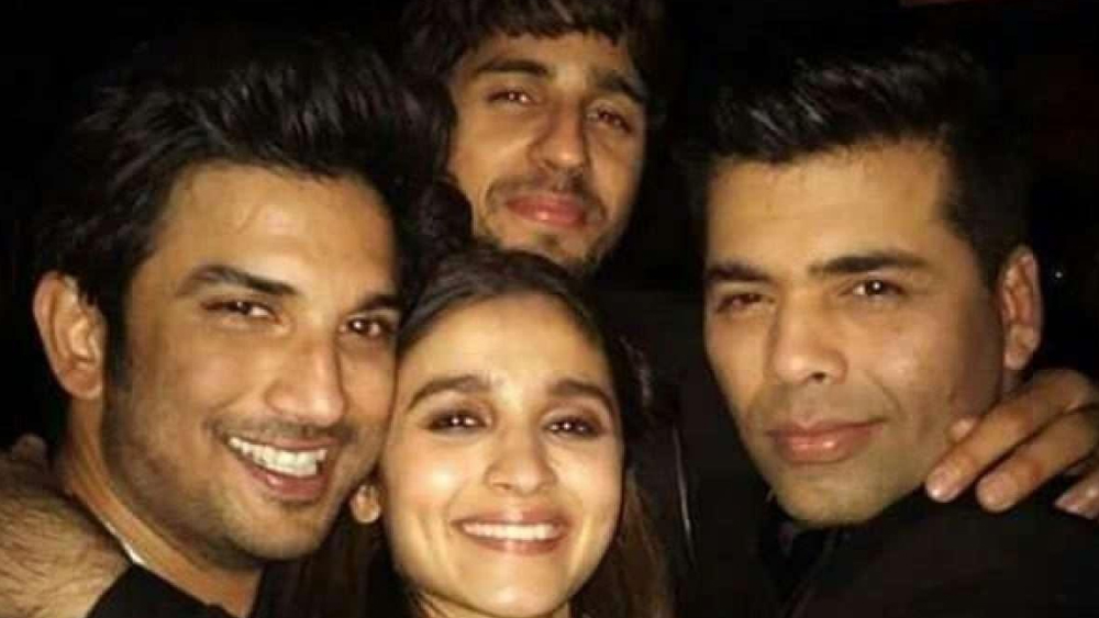 ‘কফি উইথ কর্ণ’-এর একটি পর্বে সুশান্ত ও আলিয়া একসঙ্গে উপস্থিত ছিলেন। সেখানে সুশান্তকে অপদস্থ করা হয় বলে সোচ্চার নেটাগরিকরা। সোশ্যাল মিডিয়ায় ছড়িয়ে পড়ে পুরনো সেই পর্বের ভিডিয়ো ক্লিপ।